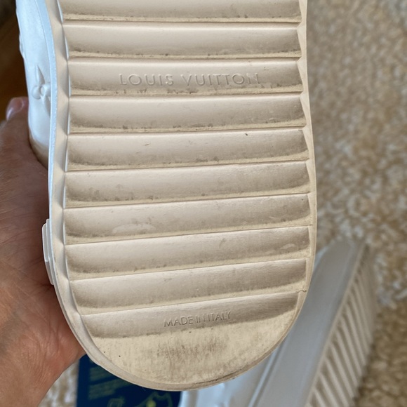 Louis Vuitton time out sneaker - Picture 8 of 17